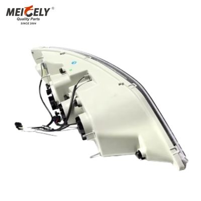 4101-00084 e 4101-00083 Lampada anteriore